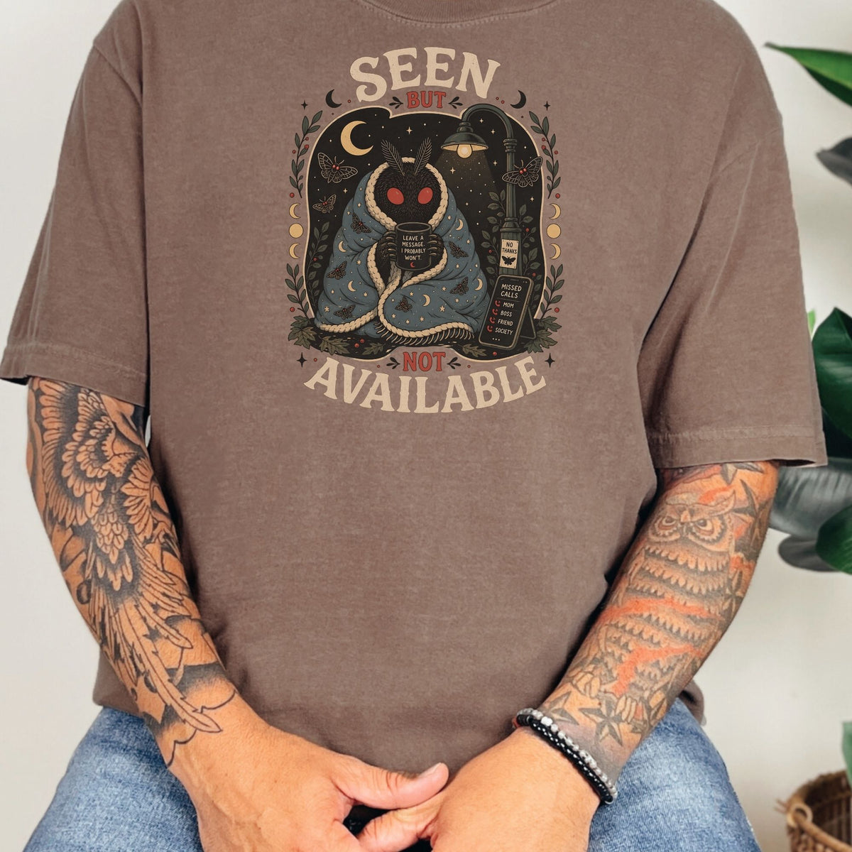 Mothman graphic with text "SEEN BUT NOT AVAILABLE" and missed calls list.